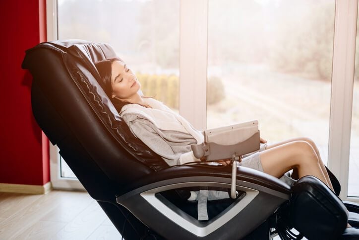 Sharper image best sale vibrating massage chair